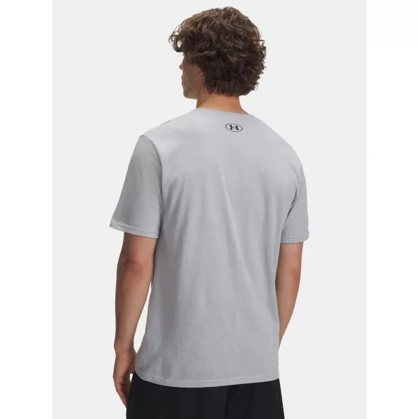  Herren-T-Shirt UNDER ARMOUR UA CAMO CHEST STRIPE SS 1376830-011 GRAU 