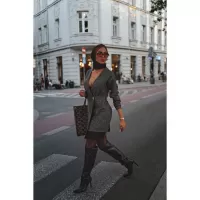 Schwarz