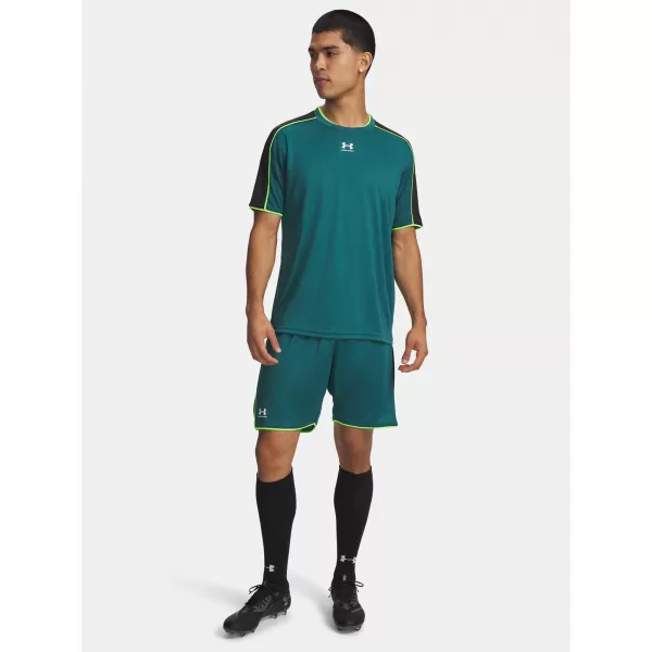  Herrenshorts UNDER ARMOUR 6009896-338 GRÜN 