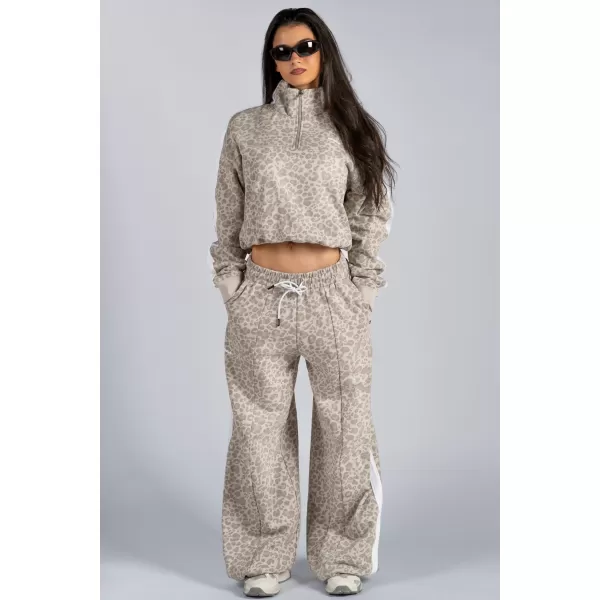  Baggy-Jogginghose mit Leopardenmuster NEBBIA PRIMAL 865 CREMEFARBENER LEOPARD 