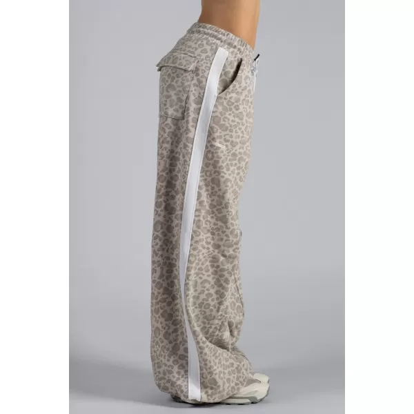  Baggy-Jogginghose mit Leopardenmuster NEBBIA PRIMAL 865 CREMEFARBENER LEOPARD 