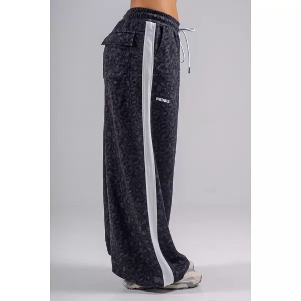  Baggy-Jogginghose mit Leopardenmuster NEBBIA PRIMAL 865 SCHWARZER LEOPARD 