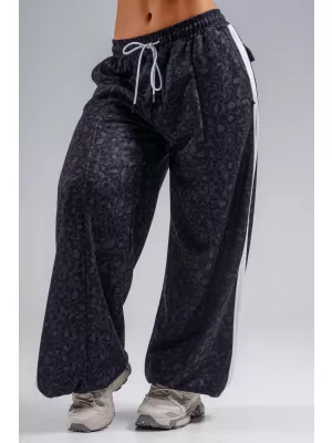 Baggy-Jogginghose mit Leopardenmuster NEBBIA PRIMAL 865 SCHWARZER LEOPARD
