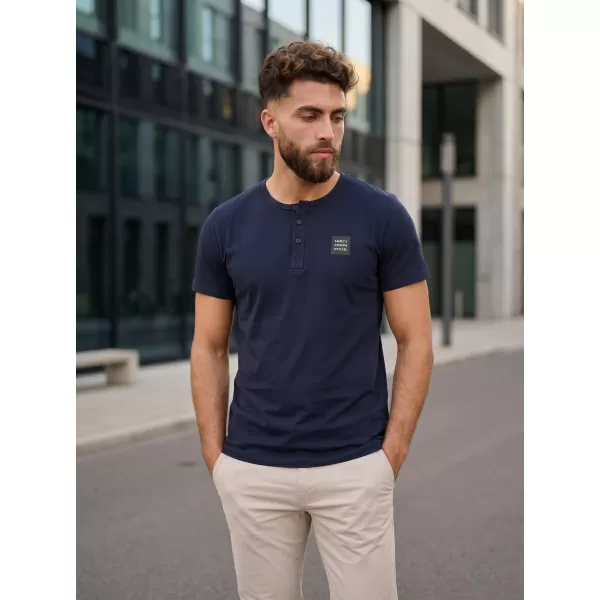  Herren-T-Shirt mit kurzen Ärmeln SAM 73 GIDEON MT 804 DUNKELBLAU 